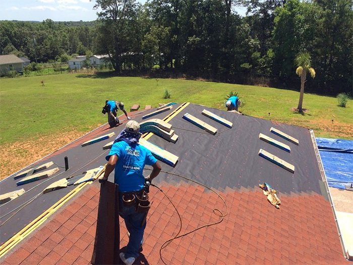 KEE crew installing a new roof